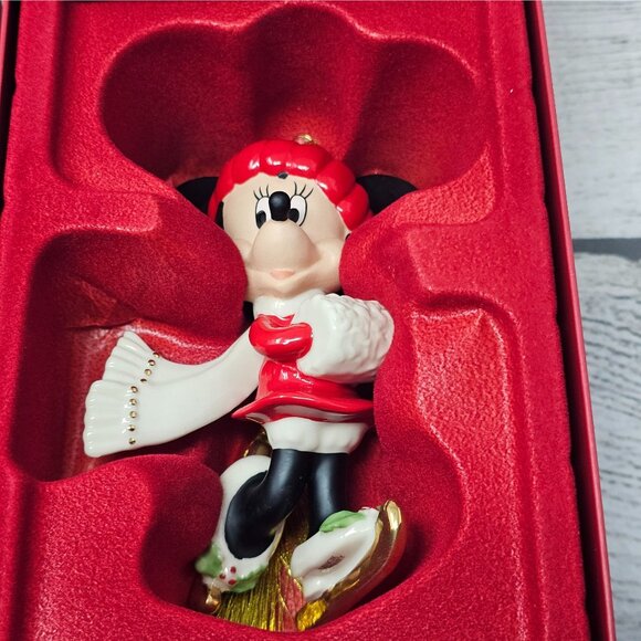 NEW! Mickey & Minnie Mouse Lenox Disney Showcase Collection Let it Snow Christma - Picture 11 of 11
